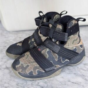 Nike Zoom LeBron Soldier 10 'Army Camo'
